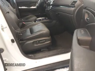 2017 Honda Pilot Touring with VIN 5FNYF6H92HB032873, listed as a IAAI auction lot 41608870 with 123,888 mi miles. Bid and sale history available at carsss.com. Image 5.