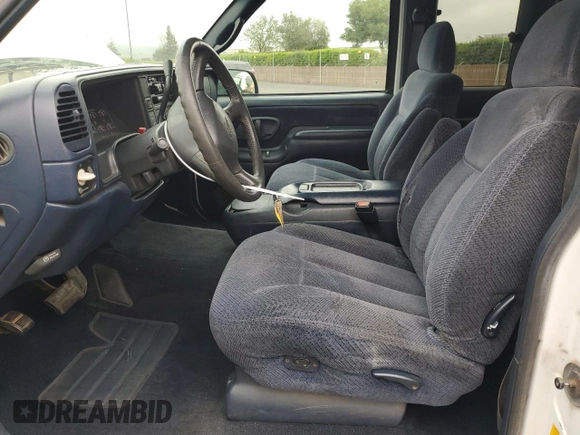 1998 Chevrolet Silverado 1500 with VIN 2GCEC19R6W1133606, listed as a Copart auction lot 54662775 with 317,437 mi miles and Salvage Title. Bid and sale history available at DreamBid. Image 7.