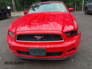 2014 Ford Mustang V6 с VIN 1ZVBP8EMXE5243143, выставлен на аукционе IAAI как лот 42590172 с пробегом 373 579 миль миль и . История ставок и продаж доступна на DreamBid. Изображение 12.