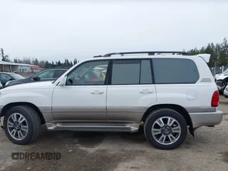 2000 Toyota Land Cruiser with VIN JT3HT05J3Y0109001, listed as a IAAI auction lot 41782386 with 269,810 mi miles. Bid and sale history available at carsss.com. Image 14.