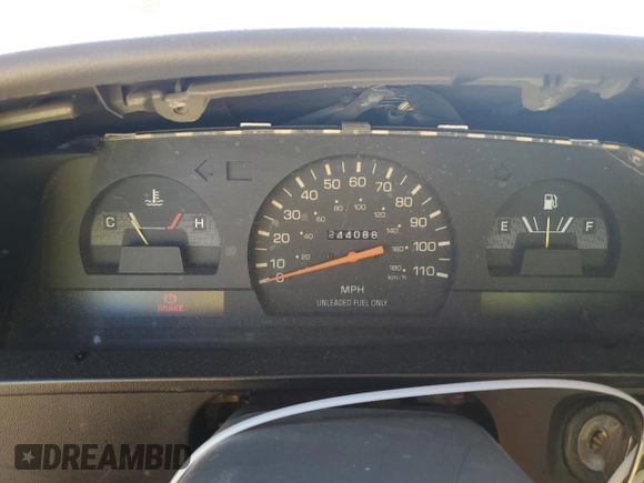 1994 Toyota Pickup z VIN 4TARN81A5RZ221208, wystawiony jako Copart lot #47466265 z przebiegiem 244 088 mil mil oraz Szkoda całkowita • Salvage title. Historia ofert i sprzedaży dostępna na DreamBid. Obrazek 9.