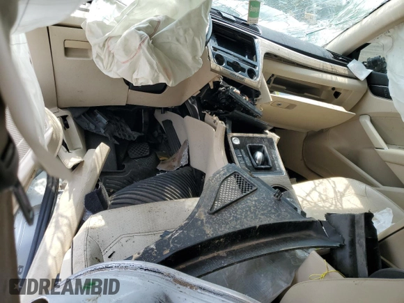 2018 Volkswagen Passat SE z VIN 1VWBA7A38JC016936, wystawiony jako Copart lot #59333915 z przebiegiem Nie podano mil oraz Szkoda całkowita • Salvage title. Historia ofert i sprzedaży dostępna na DreamBid. Obrazek 8.