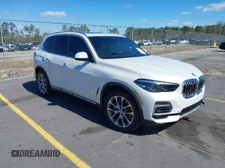 2022 BMW X5 sDrive40i with VIN 5UXCR4C07N9M97460, listed as a IAAI auction lot 41737440 with 1 mi miles. Bid and sale history available at carsss.com. Image 1.
