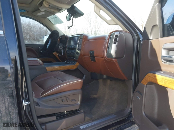 2015 Chevrolet Silverado 1500 High Country with VIN 3GCUKTEJXFG320011, listed as a IAAI auction lot 41366273 with 157,947 mi miles. Bid and sale history available at carsss.com. Image 5.