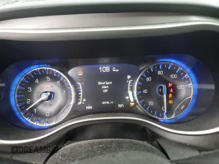2022 Chrysler Pacifica Touring L with VIN 2C4RC1BGXNR190806, listed as a Copart auction lot 56557535 with 47,170 mi miles and Salvage Title. Bid and sale history available at DreamBid. Image 9.