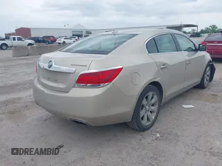 2012 Buick LaCrosse Leather z VIN 1G4GC5E39CF317732, wystawiony jako IAAI lot #42126430 z przebiegiem 55 847 mil mil oraz . Historia ofert i sprzedaży dostępna na DreamBid. Obrazek 4.
