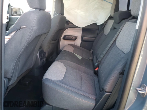 2022 Ford Maverick XL z VIN 3FTTW8E96NRA12792, wystawiony jako Copart lot #54229745 z przebiegiem 74 384 mil mil oraz Szkoda całkowita • Salvage title. Historia ofert i sprzedaży dostępna na DreamBid. Obrazek 10.
