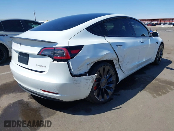 2023 Tesla Model 3 Performance z VIN 5YJ3E1EC7PF432748, wystawiony jako IAAI lot #41841913 z przebiegiem 36 043 mil mil oraz . Historia ofert i sprzedaży dostępna na DreamBid. Obrazek 4.