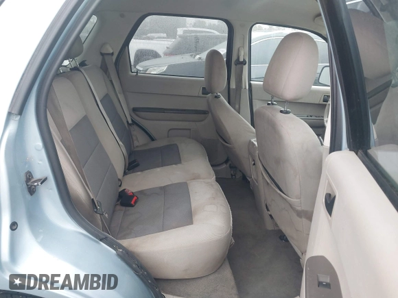 2008 Ford Escape Hybrid z VIN 1FMCU49H18KD83248, wystawiony jako IAAI lot #42188557 z przebiegiem 228 784 mil mil oraz . Historia ofert i sprzedaży dostępna na DreamBid. Obrazek 8.