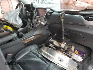 2015 Chevrolet Tahoe LT z VIN 1GNSKBKC7FR617932, wystawiony jako Copart lot #46421625 z przebiegiem Nie podano mil oraz Szkoda całkowita • Salvage title. Historia ofert i sprzedaży dostępna na DreamBid. Obrazek 8.