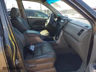 2006 Honda Pilot EX-L with VIN 5FNYF28526B025764, listed as a IAAI auction lot 41981311 with 251,080 mi miles. Bid and sale history available at carsss.com. Image 5.