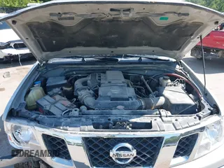 2010 Nissan Frontier SE z VIN 1N6AD0CUXAC436780, wystawiony jako IAAI lot #42720584 z przebiegiem 131 462 mil mil oraz . Historia ofert i sprzedaży dostępna na DreamBid. Obrazek 10.