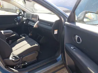2024 Hyundai Ioniq 5 SE z VIN KM8KM4DE3RU316276, wystawiony jako IAAI lot #41859525 z przebiegiem 17 063 mil mil oraz . Historia ofert i sprzedaży dostępna na DreamBid. Obrazek 5.