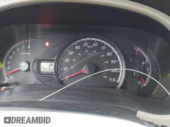 2011 Toyota Sienna LE AAS with VIN 5TDKK3DCXBS096325, listed as a IAAI auction lot 40997772 with 192,742 mi miles. Bid and sale history available at carsss.com. Image 7.