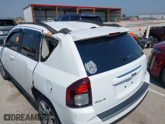 2016 Jeep Compass High Altitude z VIN 1C4NJDEB8GD534564, wystawiony jako IAAI lot #42384328 z przebiegiem 74 953 mil mil oraz . Historia ofert i sprzedaży dostępna na DreamBid. Obrazek 6.