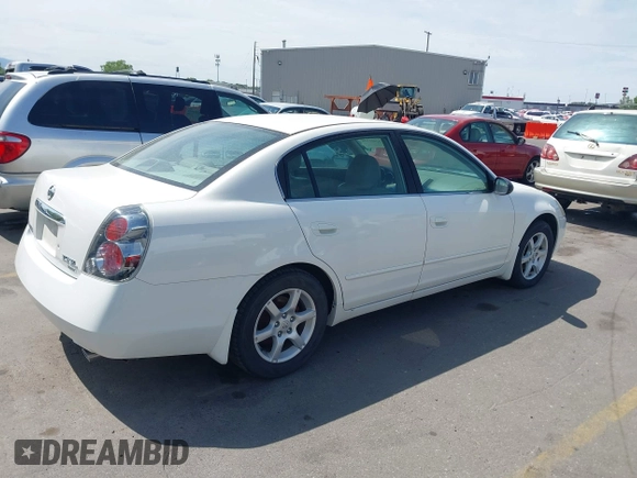 2006 Nissan Altima SE with VIN 1N4BL11D76N458904, listed as a IAAI auction lot 42421934 with 152,604 mi miles and . Bid and sale history available at DreamBid. Image 4.