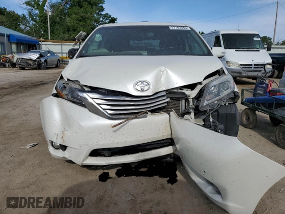 2017 Toyota Sienna XLE Auto Access Seat z VIN 5TDYZ3DC8HS839336, wystawiony jako Copart lot #57103045 z przebiegiem 212 711 mil mil oraz Szkoda całkowita • Salvage title. Historia ofert i sprzedaży dostępna na DreamBid. Obrazek 5.