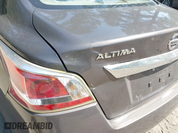 2013 Nissan Altima SV with VIN 1N4AL3AP0DC292204, listed as a IAAI auction lot 42844510 with 173,596 mi miles and . Bid and sale history available at DreamBid. Image 13.