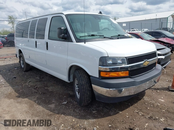 2020 Chevrolet Express Passenger LT z VIN 1GAZGPFG0L1243105, wystawiony jako IAAI lot #42086334 z przebiegiem 79 370 mil mil oraz . Historia ofert i sprzedaży dostępna na DreamBid. Obrazek 1.