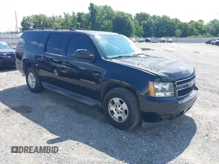 2013 Chevrolet Suburban LT with VIN 1GNSCJE03DR121628, listed as a IAAI auction lot 42629432 with 223,761 mi miles and . Bid and sale history available at DreamBid. Image 1.