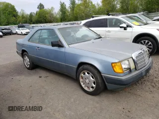 1988 Mercedes-Benz 300 with VIN WDBEA50D4JA612702, listed as a Copart auction lot 54090305 with 104,558 mi miles and Clean Title. Bid and sale history available at DreamBid. Image 4.