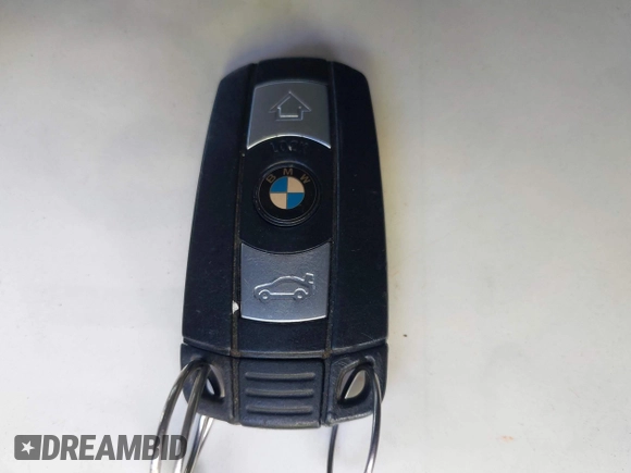 2010 BMW 5 Series 528i xDrive z VIN WBANV1C55AC157346, wystawiony jako IAAI lot #42286529 z przebiegiem 148 839 mil mil oraz . Historia ofert i sprzedaży dostępna na DreamBid. Obrazek 11.