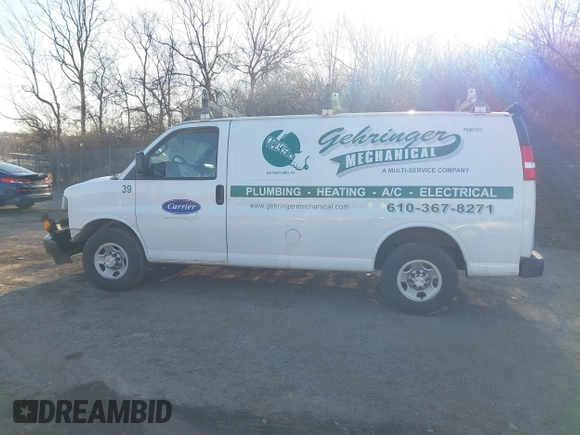 2018 Chevrolet Express Cargo Van with VIN 1GCWGAFG4J1338478, listed as a IAAI auction lot 41588218 with 88,990 mi miles. Bid and sale history available at carsss.com. Image 15.