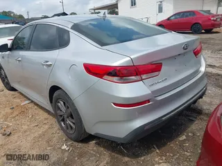 2019 Kia Optima S with VIN 5XXGT4L38KG282523, listed as a IAAI auction lot 41929453 with 261,095 mi miles. Bid and sale history available at carsss.com. Image 3.
