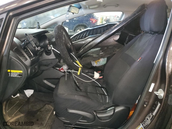 2017 Kia Forte LX with VIN 3KPFK4A78HE130912, listed as a Copart auction lot 48276405 with 0 mi miles and Salvage Title. Bid and sale history available at carsss.com. Image 7.