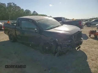 2018 Nissan Titan SV z VIN 1N6AA1E64JN527447, wystawiony jako Copart lot #52909825 z przebiegiem 92 422 mil mil oraz Szkoda całkowita • Salvage title. Historia ofert i sprzedaży dostępna na DreamBid. Obrazek 11.
