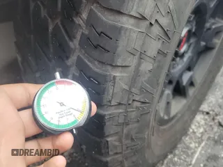 2023 Toyota 4Runner TRD Pro z VIN JTELU5JR4P6107986, wystawiony jako IAAI lot #42575841 z przebiegiem 8 950 mil mil oraz . Historia ofert i sprzedaży dostępna na DreamBid. Obrazek 24.