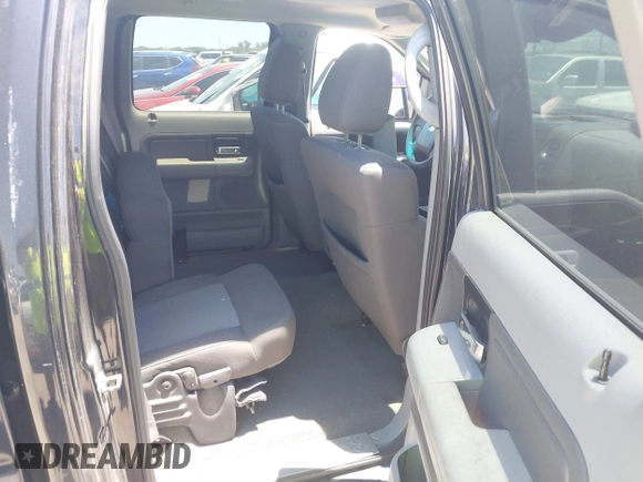 2006 Ford F-150 XLT z VIN 1FTRW12W46FB05899, wystawiony jako IAAI lot #42808707 z przebiegiem 364 716 mil mil oraz . Historia ofert i sprzedaży dostępna na DreamBid. Obrazek 8.