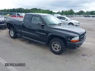 2000 Dodge Dakota Sport with VIN 1B7GG22N8YS583903, listed as a IAAI auction lot 42642881 with 171,171 mi miles and . Bid and sale history available at DreamBid. Image 1.