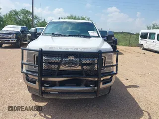 2019 Ford F-250 XL z VIN 1FT7W2B62KED67403, wystawiony jako IAAI lot #42610879 z przebiegiem 230 857 mil mil oraz . Historia ofert i sprzedaży dostępna na DreamBid. Obrazek 12.