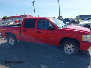 2007 Chevrolet Silverado 1500 1LT with VIN 3GCEC13J87G534182, listed as a IAAI auction lot 42208270 with 204,870 mi miles and . Bid and sale history available at DreamBid. Image 13.