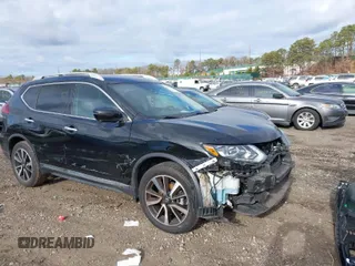 2019 Nissan Rogue SV with VIN 5N1AT2MV6KC800800, listed as a IAAI auction lot 40903143 with 1 mi miles. Bid and sale history available at carsss.com. Image 1.