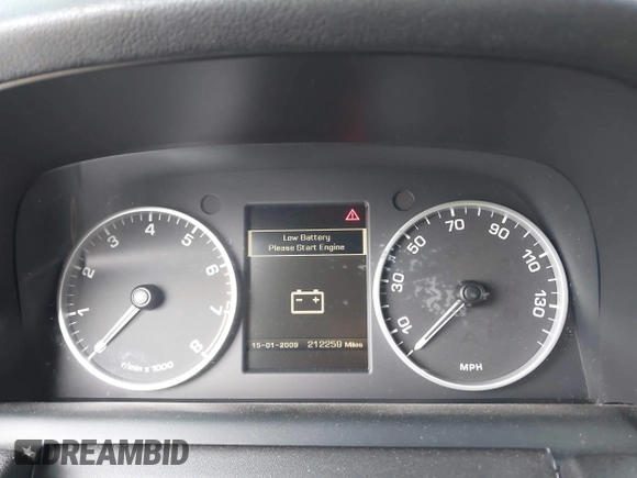 2010 Land Rover Range Rover Sport HSE with VIN SALSF2D44AA223999, listed as a IAAI auction lot 42172188 with 212,259 mi miles and . Bid and sale history available at DreamBid. Image 7.
