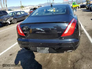 2018 Jaguar XJ with VIN SAJWA1C79J8W14555, listed as a Copart auction lot 39950303 with 86,316 mi miles. Bid and sale history available at carsss.com. Image 6.
