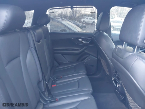2017 Audi Q7 Premium Plus with VIN WA1LAAF78HD004770, listed as a IAAI auction lot 41251276 with 127,854 mi miles. Bid and sale history available at carsss.com. Image 8.