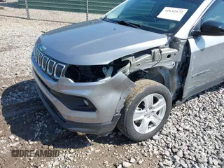 2022 Jeep Compass Latitude с VIN 3C4NJDBB1NT134602, выставлен на аукционе IAAI как лот 42632572 с пробегом 29 755 миль миль и . История ставок и продаж доступна на DreamBid. Изображение 6.