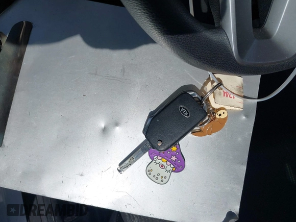 2021 Kia Forte LXS z VIN 3KPF24AD3ME299221, wystawiony jako IAAI lot #41893062 z przebiegiem 62 961 mil mil oraz . Historia ofert i sprzedaży dostępna na DreamBid. Obrazek 11.