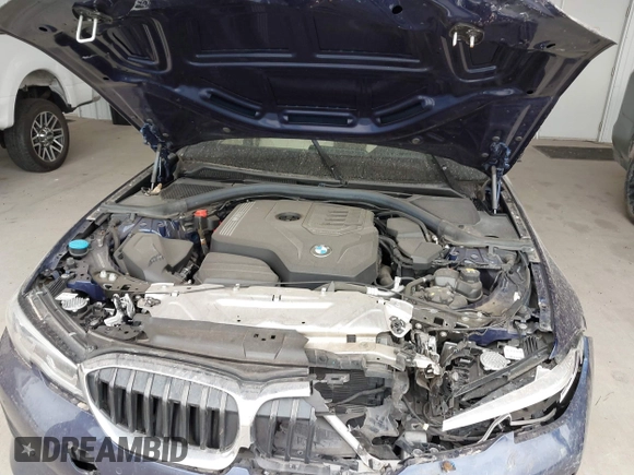 2020 BMW 3 Series 330i with VIN 3MW5R1J00L8B42355, listed as a IAAI auction lot 41817750 with 52,069 mi miles. Bid and sale history available at carsss.com. Image 10.