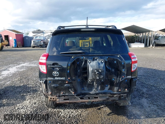 2009 Toyota RAV4 with VIN JTMBF33V49D017521, listed as a IAAI auction lot 41518082 with 193,428 mi miles. Bid and sale history available at carsss.com. Image 17.