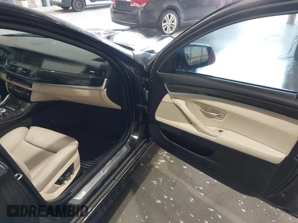 2013 BMW 5 Series 550i xDrive with VIN WBAFU9C56DDY70471, listed as a IAAI auction lot 42158400 with 100,251 mi miles and . Bid and sale history available at carsss.com. Image 5.