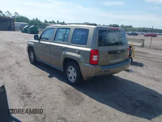 2008 Jeep Patriot Sport с VIN 1J8FF28W38D700492, выставлен на аукционе IAAI как лот 42526670 с пробегом 165 512 миль миль и . История ставок и продаж доступна на DreamBid. Изображение 3.