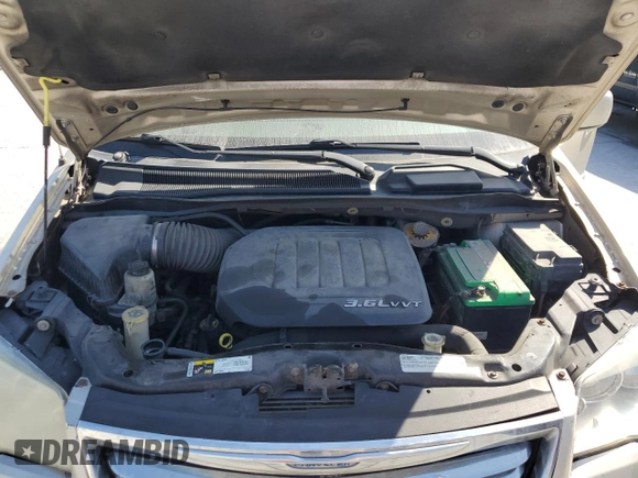 2015 Chrysler Town & Country Touring with VIN 2C4RC1BG0FR730519, listed as a Copart auction lot 48989575 with 253,447 mi miles and Clean Title. Bid and sale history available at carsss.com. Image 12.