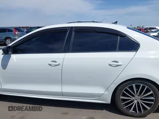 2016 Volkswagen Jetta Sport z VIN 3VWD17AJXGM394402, wystawiony jako IAAI lot #41896331 z przebiegiem 147 771 mil mil oraz . Historia ofert i sprzedaży dostępna na DreamBid. Obrazek 15.