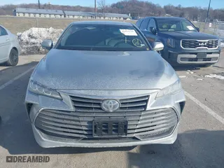 2019 Toyota Avalon Hybrid Limited with VIN 4T1B21FB8KU009988, listed as a IAAI auction lot 41424216 with 66,996 mi miles. Bid and sale history available at carsss.com. Image 12.