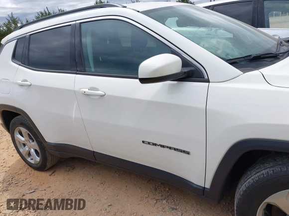 2018 Jeep Compass Latitude with VIN 3C4NJCBB6JT286573, listed as a IAAI auction lot 42302783 with 30,124 mi miles and . Bid and sale history available at DreamBid. Image 13.