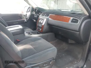 2008 Chevrolet Avalanche LTZ with VIN 3GNFK12388G120922, listed as a IAAI auction lot 42510361 with 166,112 mi miles and . Bid and sale history available at DreamBid. Image 5.